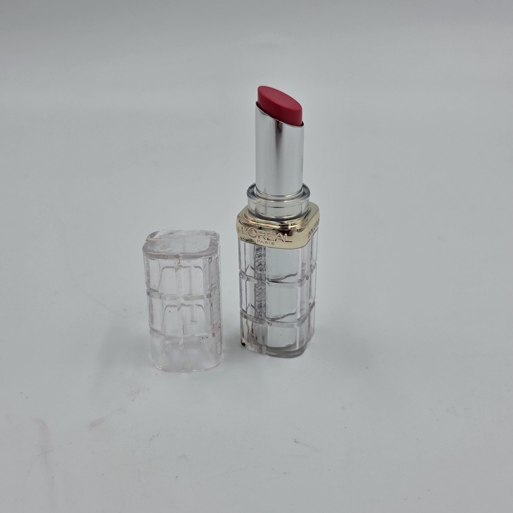 L'Oreal Paris Colour Riche Shine Lipstick, Lacquered‎ Strawberry # 920 NEW